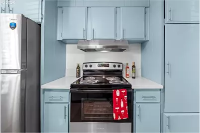 15656 SE Division St #31, Portland, OR 97236 - Photo 12