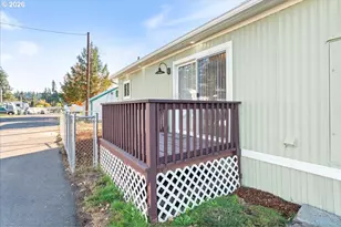 15656 SE Division St, Portland, OR 97236 - Photo 44
