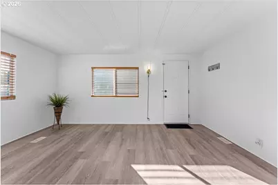 15656 SE Division St #31, Portland, OR 97236 - Photo 8