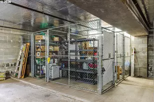 15530 NE Knott St, Portland, OR 97230 - Photo 36