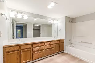 15530 NE Knott St, Portland, OR 97230 - Photo 22