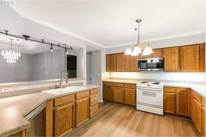 15530 NE Knott St #35, Portland, OR 97230 - Photo 12