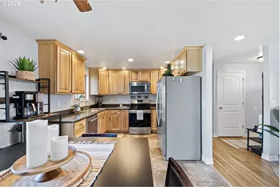 86 E 2nd St, Halsey, OR 97348 - Photo 16