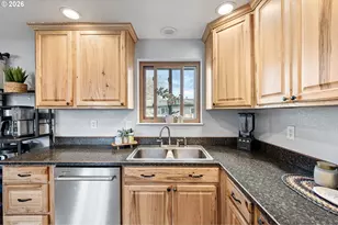 86 E 2nd St, Halsey, OR 97348 - Photo 18