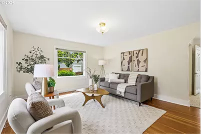 4228 NE Simpson St, Portland, OR 97218 - Photo 8