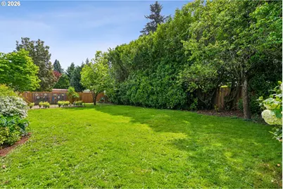 4228 NE Simpson St, Portland, OR 97218 - Photo 40