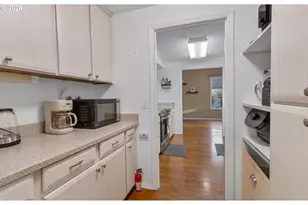 2387 Wintergreen Ave NW, Salem, OR 97304 - Photo 18