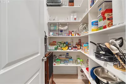 17671 SW Cobb Ln, Beaverton, OR 97007 - Photo 10