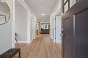 17671 SW Cobb Ln, Beaverton, OR 97007 - Photo 4