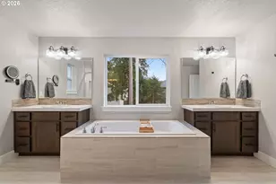 17671 SW Cobb Ln, Beaverton, OR 97007 - Photo 34