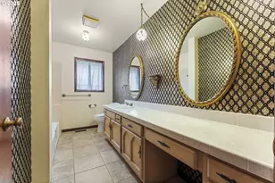 14344 NE Fremont Ct, Portland, OR 97230 - Photo 20