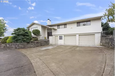 14344 NE Fremont Ct, Portland, OR 97230 - Photo 1