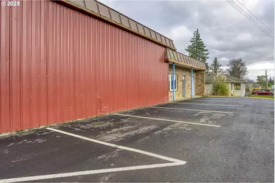 452 SE Main St, Willamina, OR 97396 - Photo 8