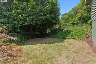 2833 NE 89th Ave, Portland, OR 97220 - Photo 10