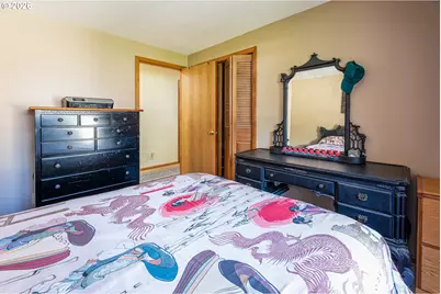 586 S 68th Pl, Springfield, OR 97478 - Photo 26