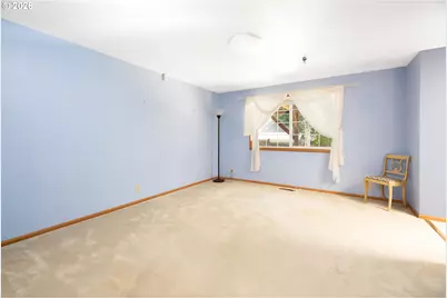 586 S 68th Pl, Springfield, OR 97478 - Photo 18