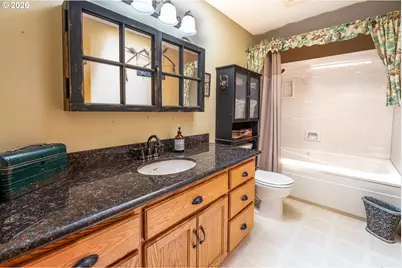 586 S 68th Pl, Springfield, OR 97478 - Photo 24
