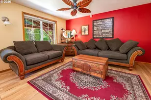 586 S 68th Pl, Springfield, OR 97478 - Photo 16