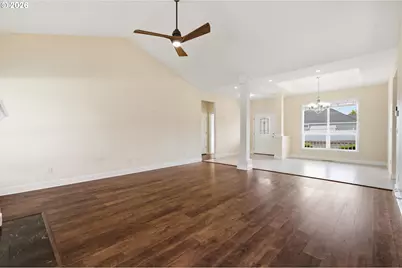338 NW Ivy Ave, Dallas, OR 97338 - Photo 10