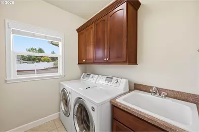 338 NW Ivy Ave, Dallas, OR 97338 - Photo 30
