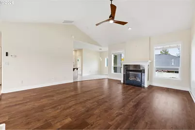 338 NW Ivy Ave, Dallas, OR 97338 - Photo 8