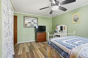2316 SE 141st Ave, Portland, OR 97233 - Photo 8