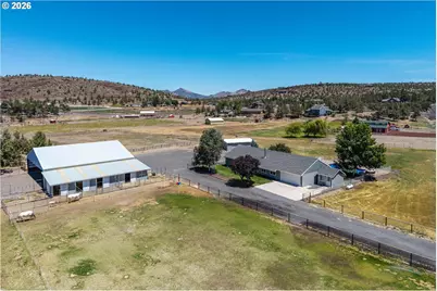 3099 NW Williams Way, Redmond, OR 97756 - Photo 2