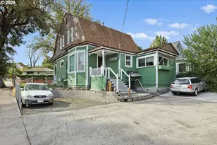 531 E 8th St, The Dalles, OR 97058 - Photo 2