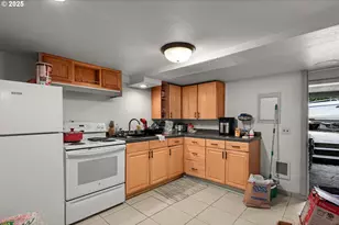 531 E 8th St, The Dalles, OR 97058 - Photo 6