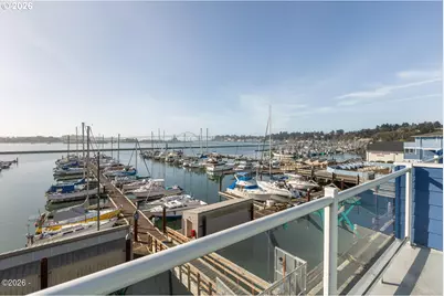 890 SE Bay Blvd #305, Newport, OR 97365 - Photo 4