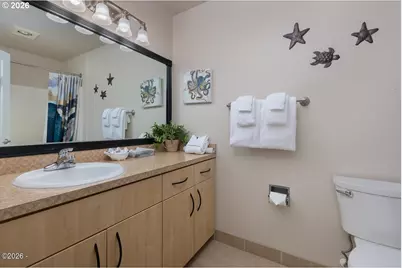 890 SE Bay Blvd #305, Newport, OR 97365 - Photo 18
