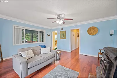 621 S Second St, Toledo, WA 98591 - Photo 2