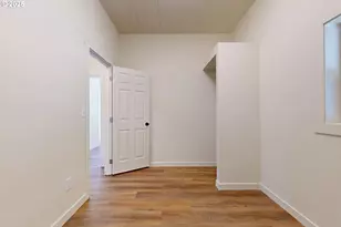 611 SW 3rd St, Pendleton, OR 97801 - Photo 16