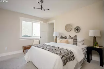 8431 NE Hassalo St, Portland, OR 97220 - Photo 18