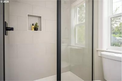 8431 NE Hassalo St, Portland, OR 97220 - Photo 22