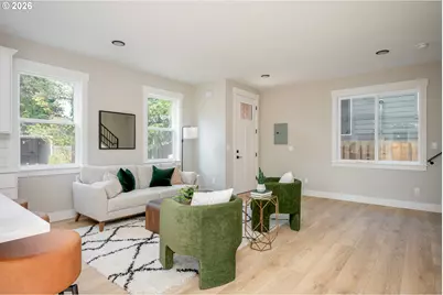 8431 NE Hassalo St, Portland, OR 97220 - Photo 6