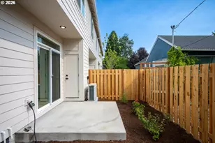 8431 NE Hassalo St, Portland, OR 97220 - Photo 34