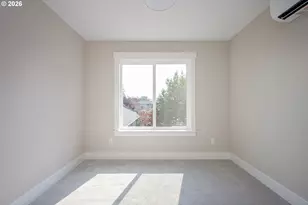 8431 NE Hassalo St, Portland, OR 97220 - Photo 26