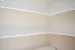 8431 NE Hassalo St, Portland, OR 97220 - Photo 14