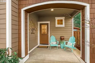 1043 Meek Way, West Linn, OR 97068 - Photo 2