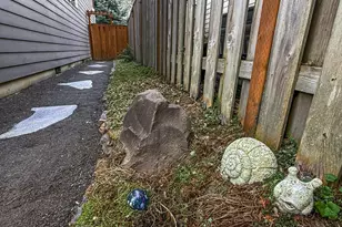 1043 Meek Way, West Linn, OR 97068 - Photo 36