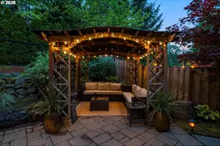 1043 Meek Way, West Linn, OR 97068 - Photo 32