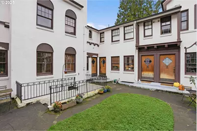 2250 NE Flanders St #3, Portland, OR 97232 - Photo 2