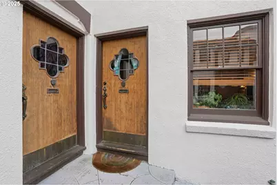 2250 NE Flanders St #3, Portland, OR 97232 - Photo 4