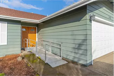 1694 Sunrise Cir NW, Salem, OR 97304 - Photo 4