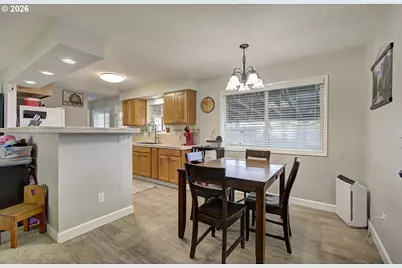 9808 NE 114th Ave, Vancouver, WA 98662 - Photo 8