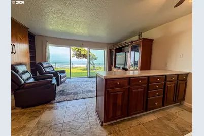 4229 SW Beach Ave #9, Lincoln City, OR 97367 - Photo 6