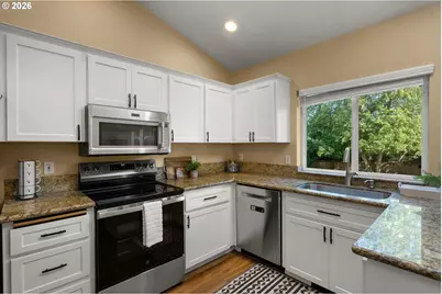 283 NE Lenox St, Hillsboro, OR 97124 - Photo 12