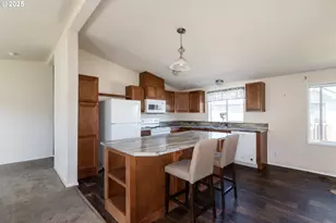 2154 Oregon St, Saint Helens, OR 97051 - Photo 4