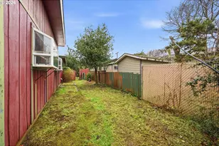 830 Chicago Ave, Bandon, OR 97411 - Photo 36